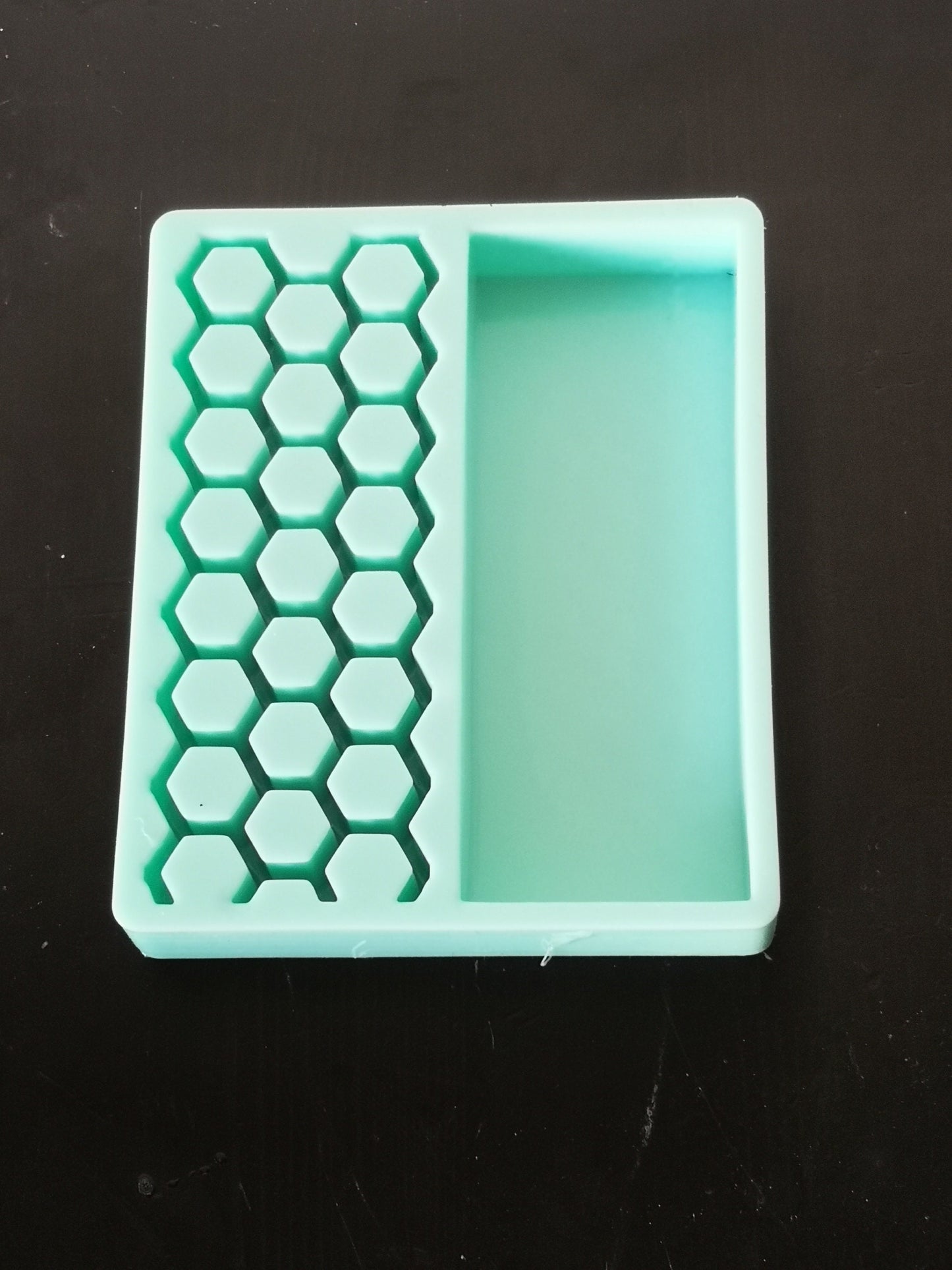 Multi-Cast Silicone Mould for Knife Scales Blanks Knife Handle - Honeycomb