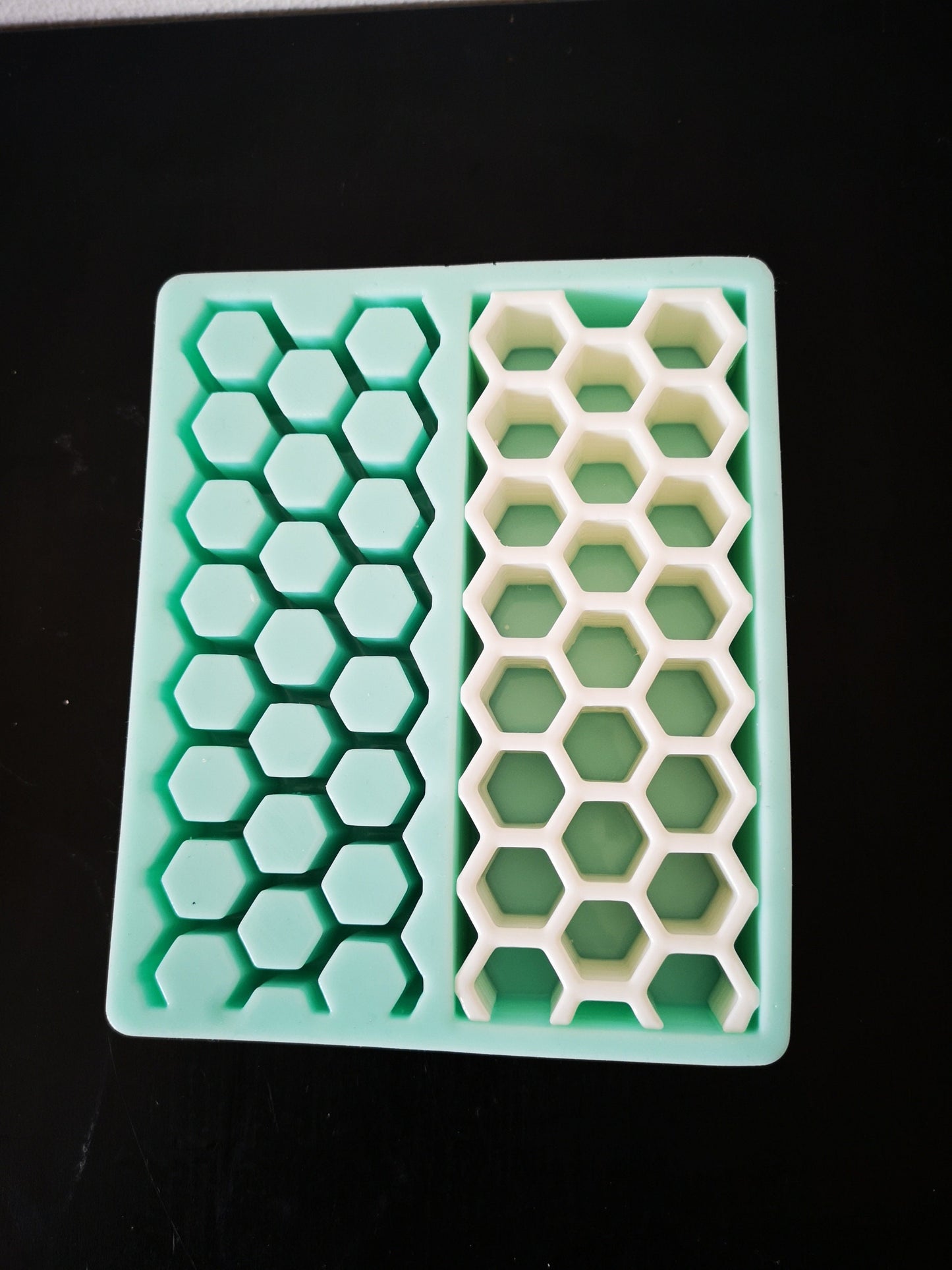 Multi-Cast Silicone Mould for Knife Scales Blanks Knife Handle - Honeycomb