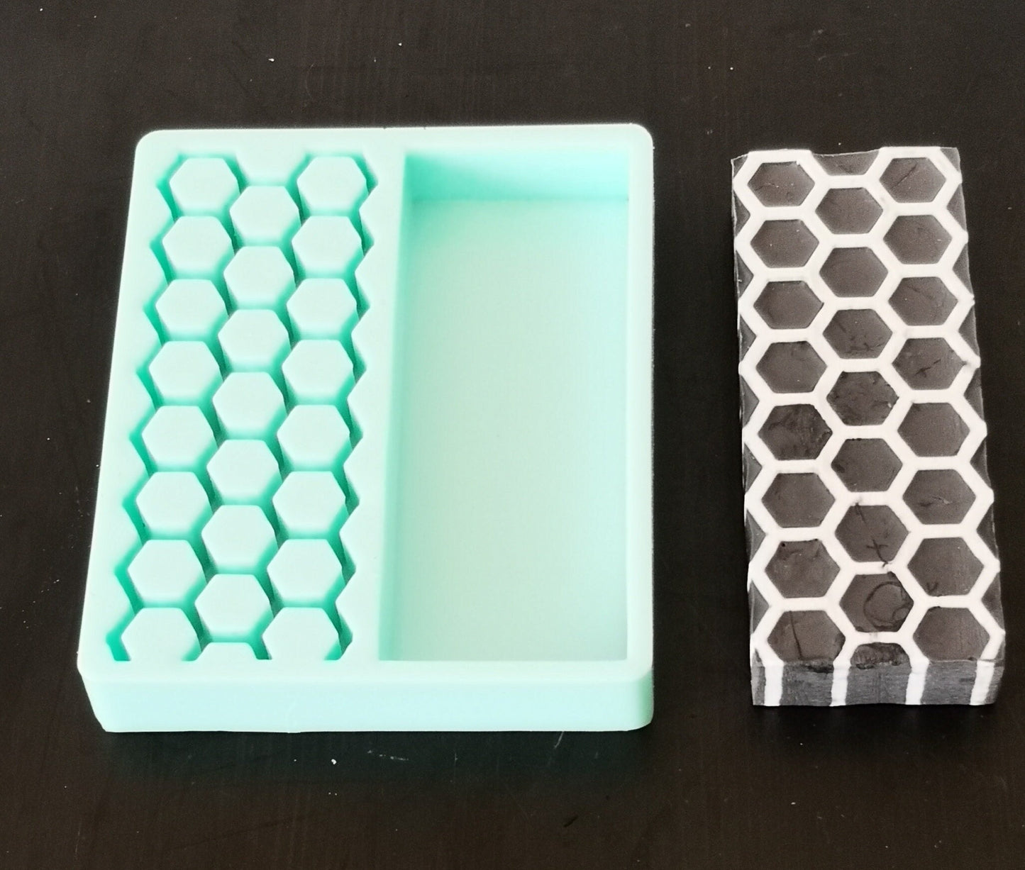 Multi-Cast Silicone Mould for Knife Scales Blanks Knife Handle - Honeycomb